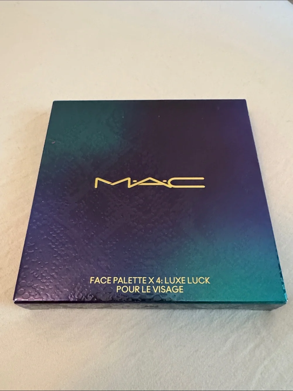 MAC Face Palette X4 Luxe Luck - Iridescent Blue-Green Packaging